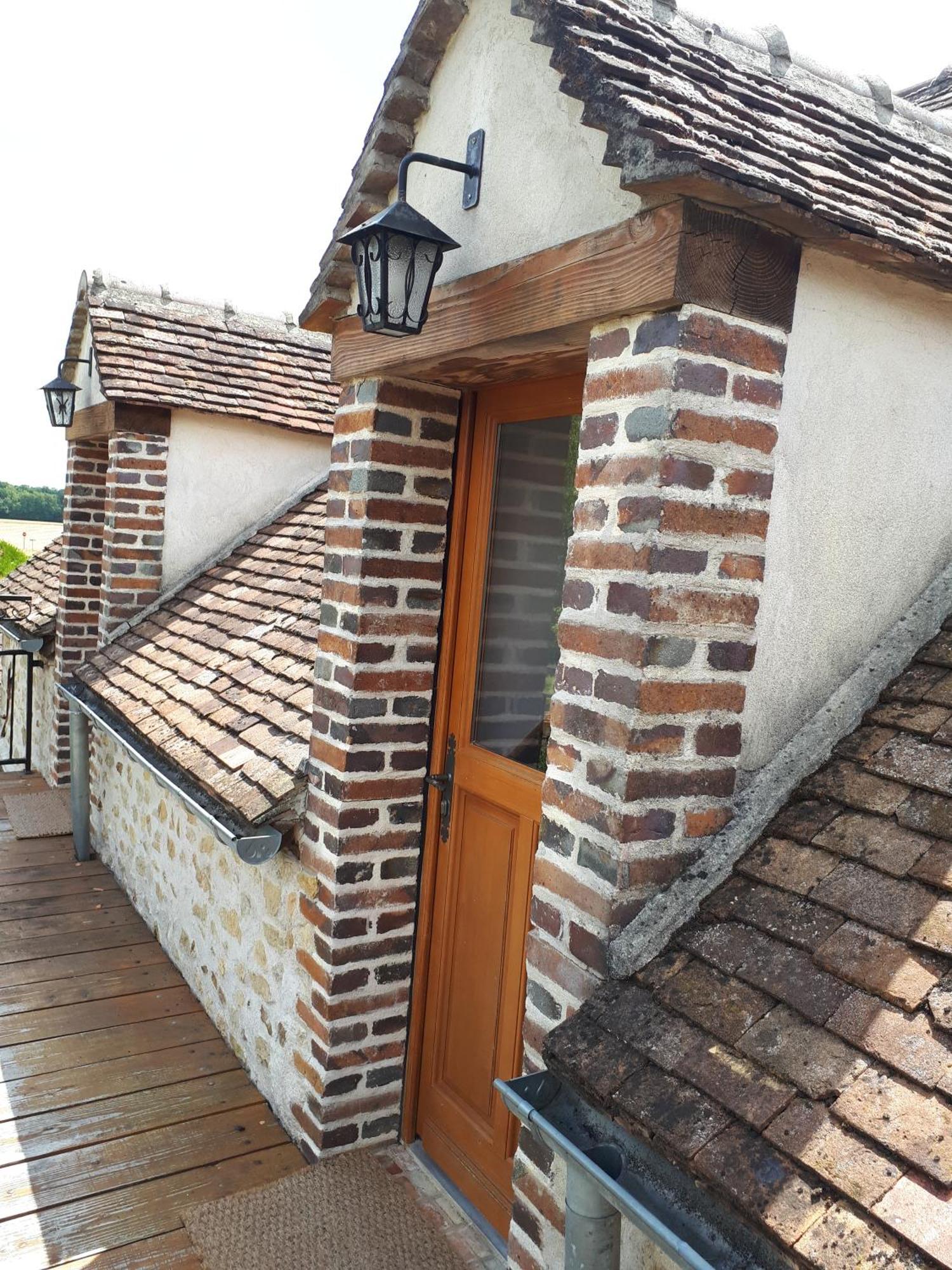 فندق La Grange Des Blins Jouy  الغرفة الصورة